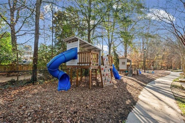 5264 Fleur De Lis Court, Dunwoody, GA 30360