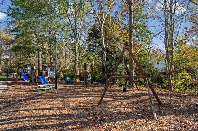 5264 Fleur De Lis Court, Dunwoody, GA 30360