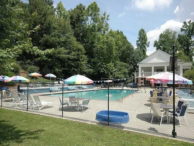 5264 Fleur De Lis Court, Dunwoody, GA 30360