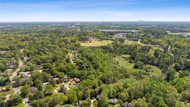 5264 Fleur De Lis Court, Dunwoody, GA 30360