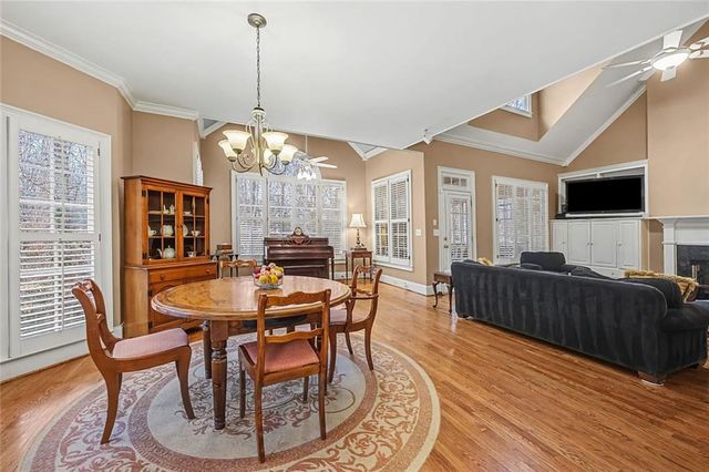 5264 Fleur De Lis Court, Dunwoody, GA 30360