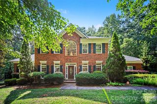 8805 Crosstimbers Drive, Charlotte, NC 28215