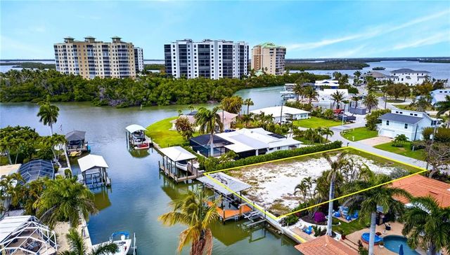 151 Estrellita DR, Fort Myers Beach, FL 33931