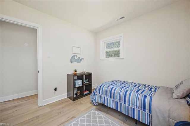 220 Castlewood RD, Portsmouth, VA 23702