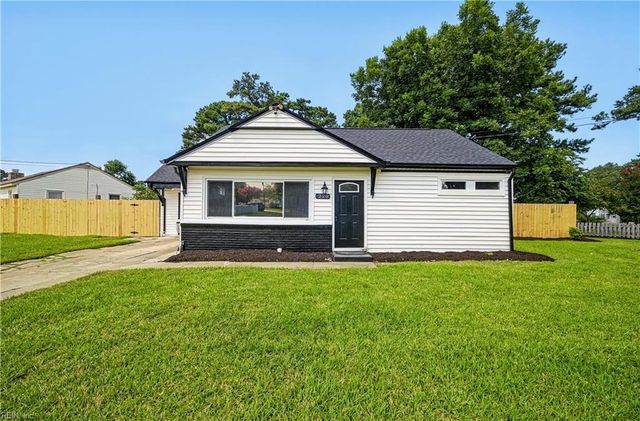 220 Castlewood RD, Portsmouth, VA 23702