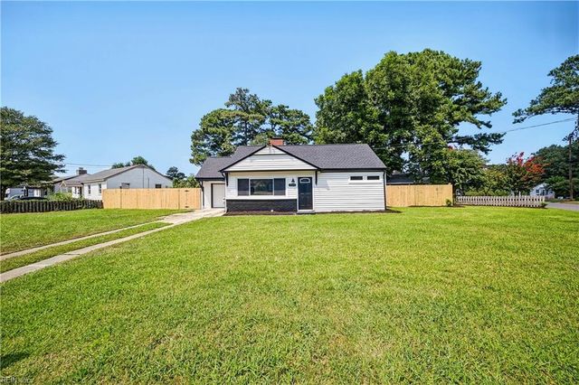 220 Castlewood RD, Portsmouth, VA 23702