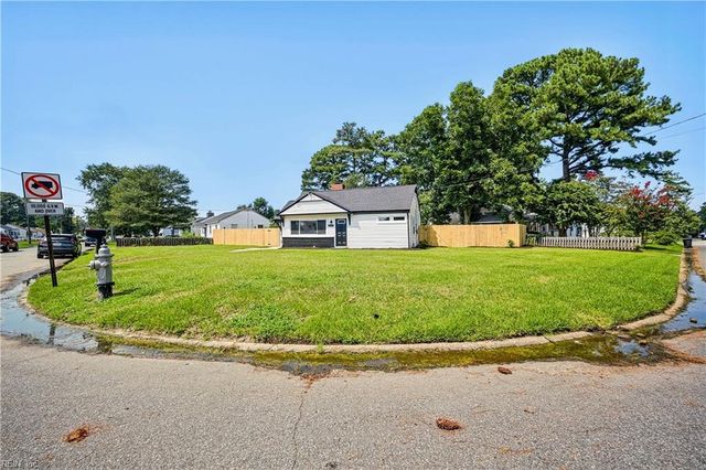 220 Castlewood RD, Portsmouth, VA 23702