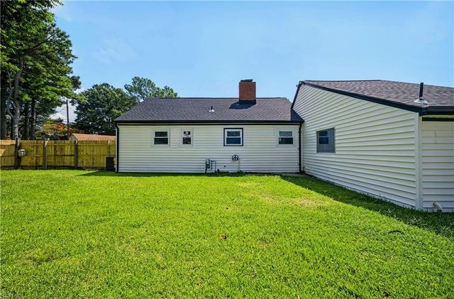 220 Castlewood RD, Portsmouth, VA 23702