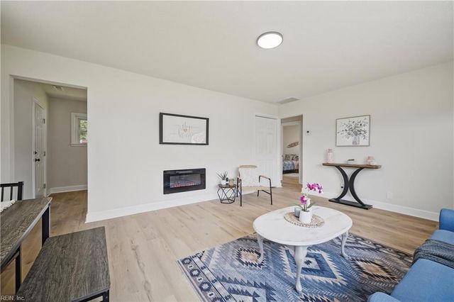 220 Castlewood RD, Portsmouth, VA 23702