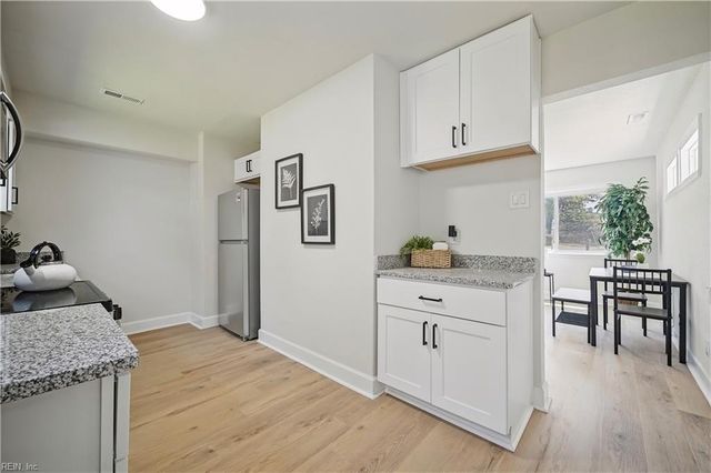 220 Castlewood RD, Portsmouth, VA 23702
