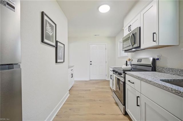 220 Castlewood RD, Portsmouth, VA 23702
