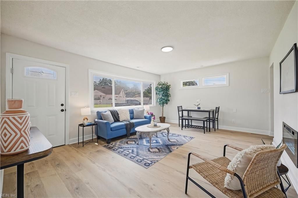 220 Castlewood RD, Portsmouth, VA 23702