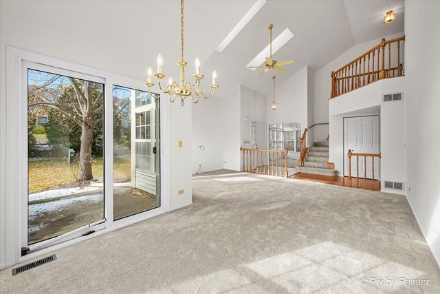 528 Penny Lane, Crystal Lake, IL 60014