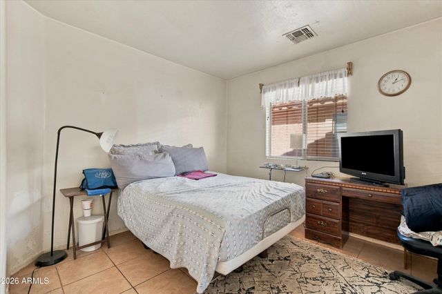 5306 S 15TH Street, Phoenix, AZ 85040