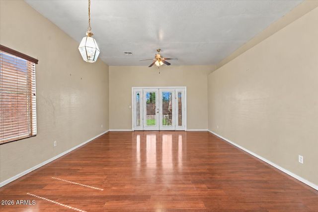 5306 S 15TH Street, Phoenix, AZ 85040