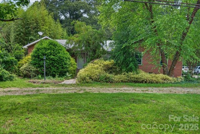 929 Shearers Road, Mooresville, NC 28115
