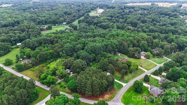 929 Shearers Road, Mooresville, NC 28115