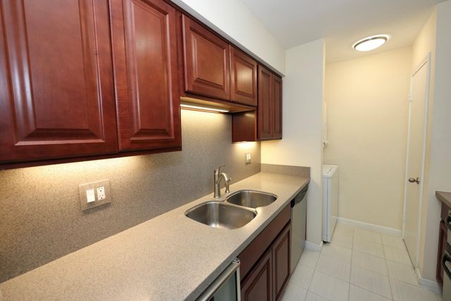 1601 S Shepherd Drive 269, Houston, TX 77019