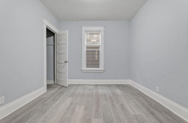 2827 W Grant STREET, Milwaukee, WI 53215