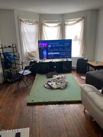 120 DeGraff Street, Schenectady, NY 12304