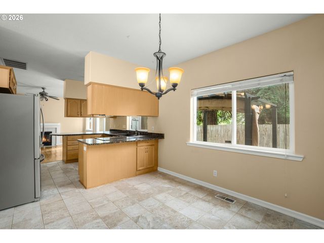 19760 Sw RED OAK Ln, Beaverton, OR 97078