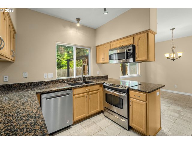 19760 Sw RED OAK Ln, Beaverton, OR 97078