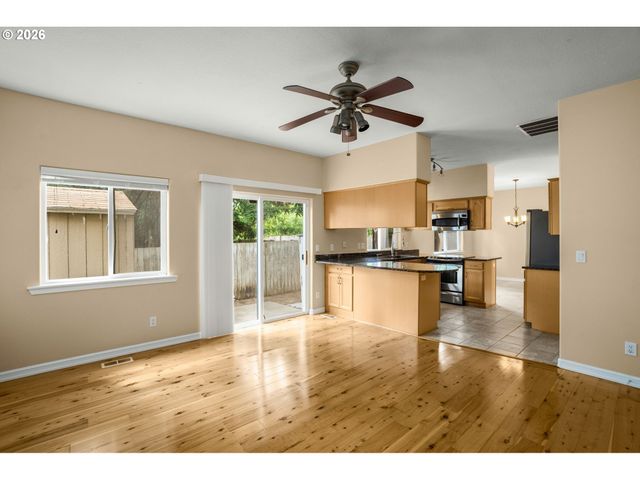 19760 Sw RED OAK Ln, Beaverton, OR 97078
