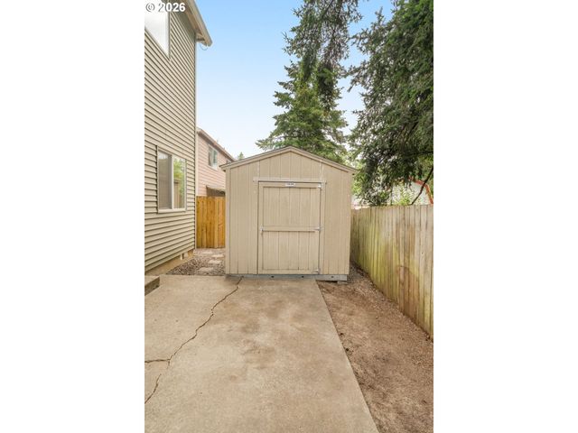 19760 Sw RED OAK Ln, Beaverton, OR 97078