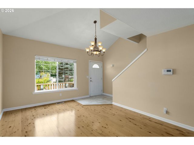 19760 Sw RED OAK Ln, Beaverton, OR 97078