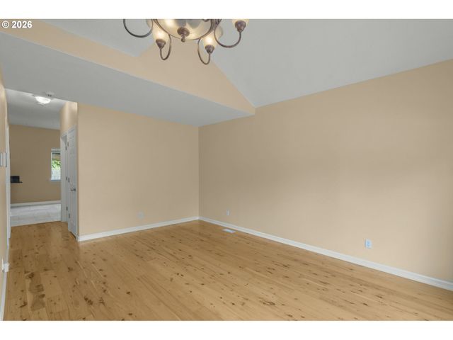 19760 Sw RED OAK Ln, Beaverton, OR 97078