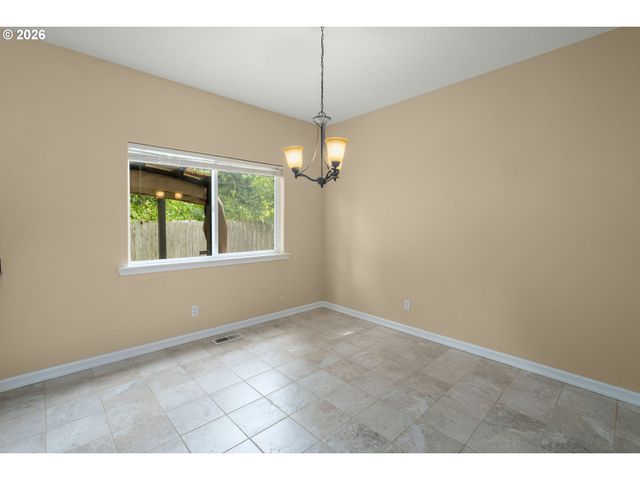 19760 Sw RED OAK Ln, Beaverton, OR 97078