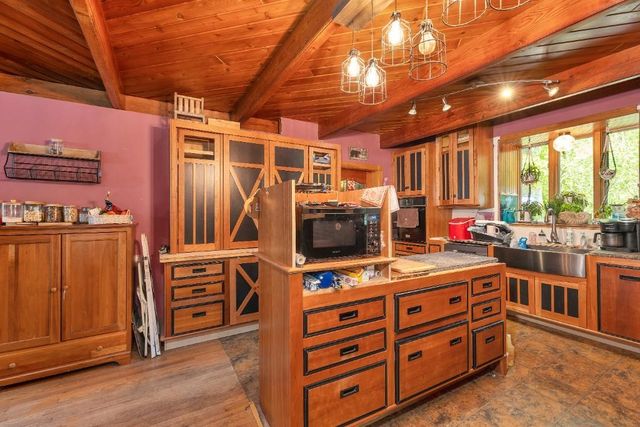 11 Bonney Shores Road, Meredith, NH 03253