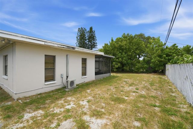 1981 TEMPLE TERRACE, Clearwater, FL 33764