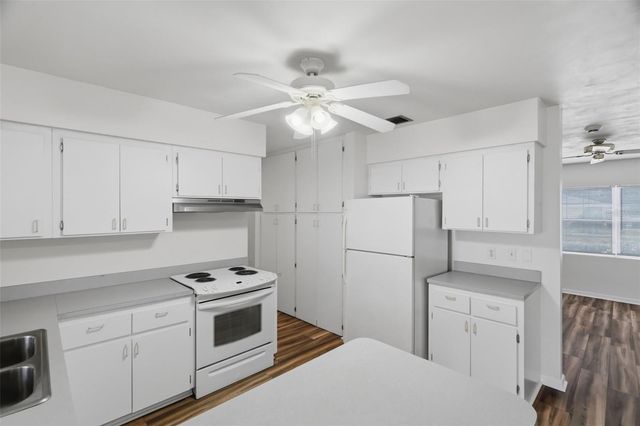 1981 TEMPLE TERRACE, Clearwater, FL 33764