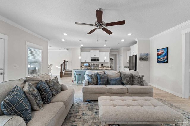 1929 Refuge Cir, Gulf Breeze, FL 32563