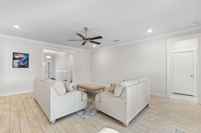 1929 Refuge Cir, Gulf Breeze, FL 32563