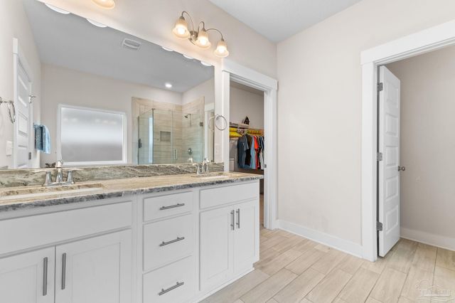 1929 Refuge Cir, Gulf Breeze, FL 32563