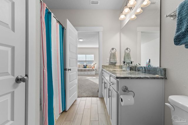 1929 Refuge Cir, Gulf Breeze, FL 32563