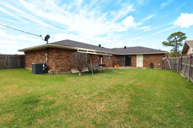 300 Malibou Boulevard, Houma, LA 70364