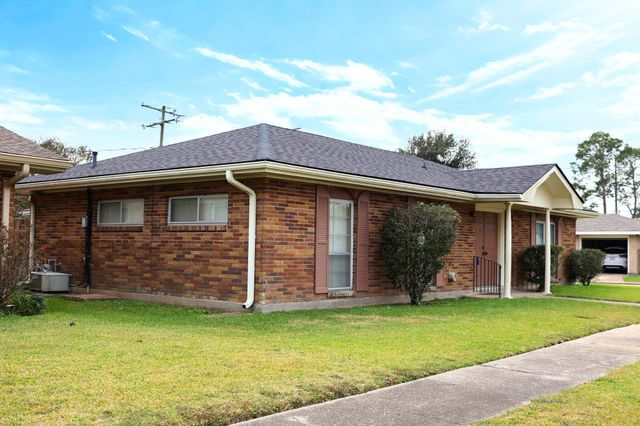 300 Malibou Boulevard, Houma, LA 70364