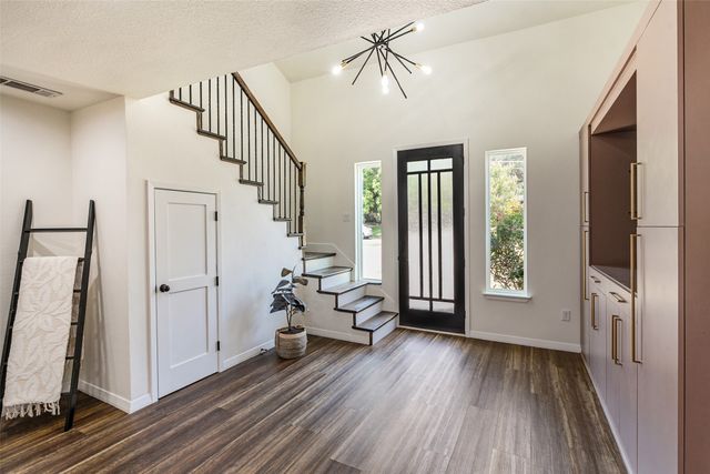 2107 Elmwood Boulevard, Dallas, TX 75224