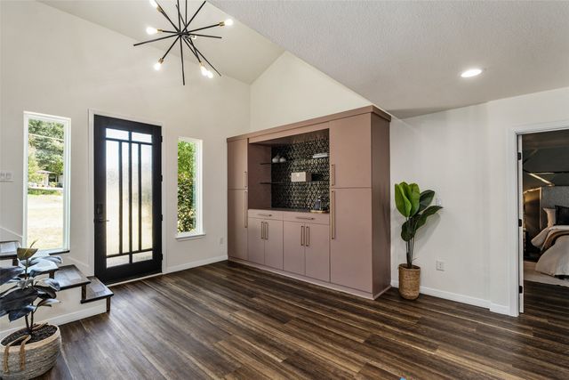 2107 Elmwood Boulevard, Dallas, TX 75224