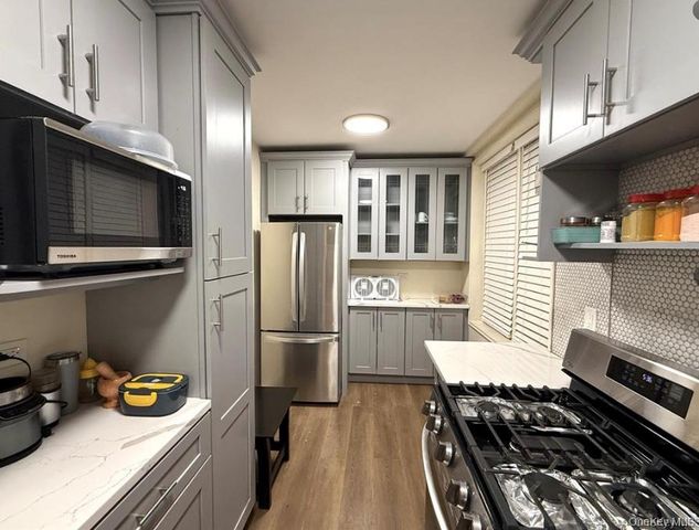 7261 Shore Road 1R, Brooklyn, NY 11209