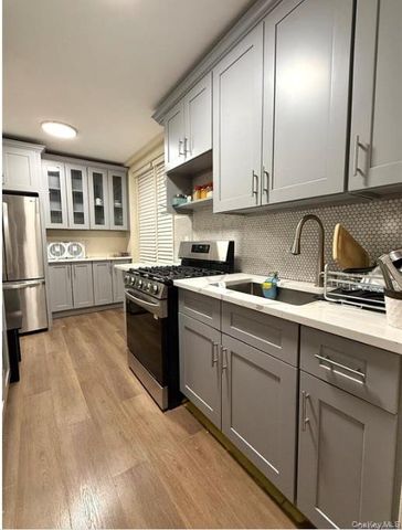 7261 Shore Road 1R, Brooklyn, NY 11209