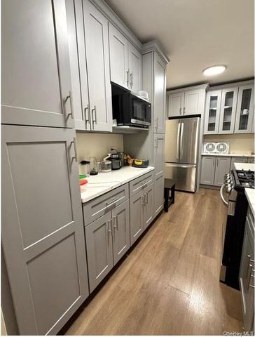 7261 Shore Road 1R, Brooklyn, NY 11209