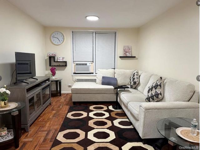 7261 Shore Road 1R, Brooklyn, NY 11209