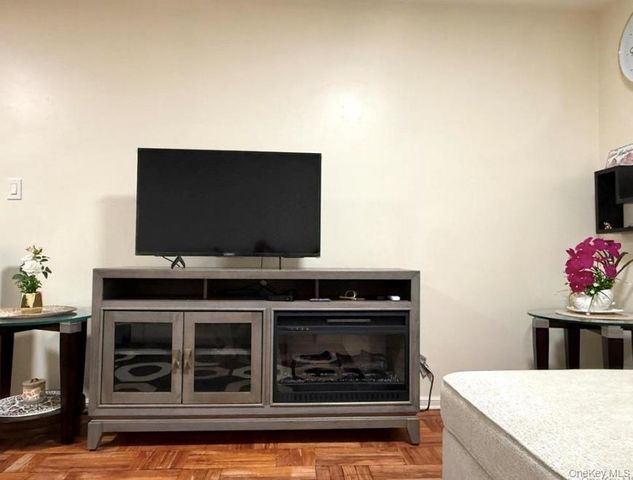 7261 Shore Road 1R, Brooklyn, NY 11209
