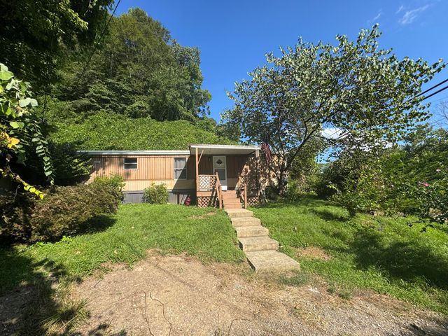 365 Quicksand Road, Jackson, KY 41339
