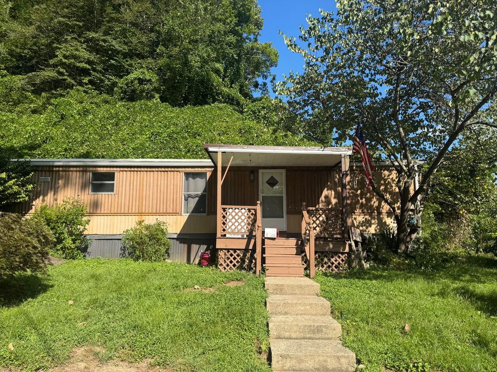 365 Quicksand Road, Jackson, KY 41339