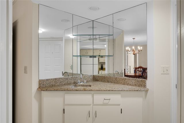 1815 Mooringline Drive 1D, Vero Beach, FL 32963